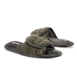 MUK LUKS Men's Maverick Slide Slippers -Fashion Shoes-Muk Luks GUEST ecddaafb 71f3 4a4c a713 6e5a65ae839f